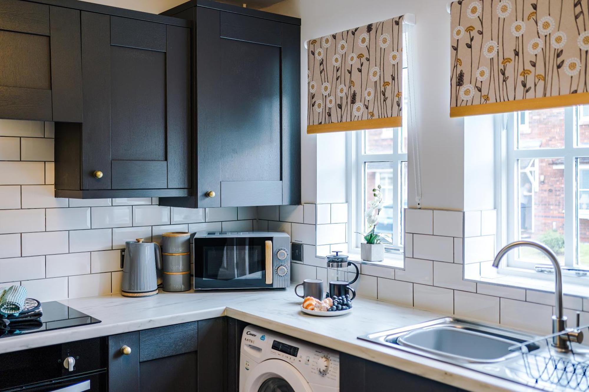 New! Stunning 3-Bed Home In Chester By 53 Degrees Property, Ideal For Groups, Free Parking! Dış mekan fotoğraf
